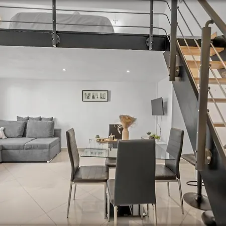 3 Bd Carnot Appartement *