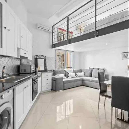 3 Bd Carnot * Cannes